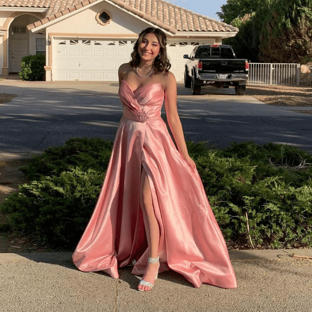 Gallery Image #slidesGrid0